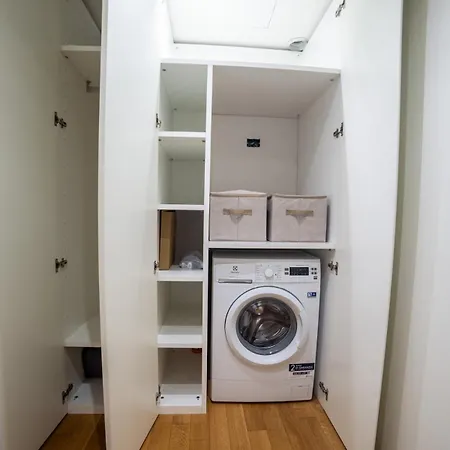 One-bedroom Unit G With Garden Apartamento