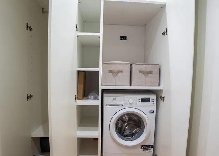 One-bedroom Unit G With Garden Апартаменты